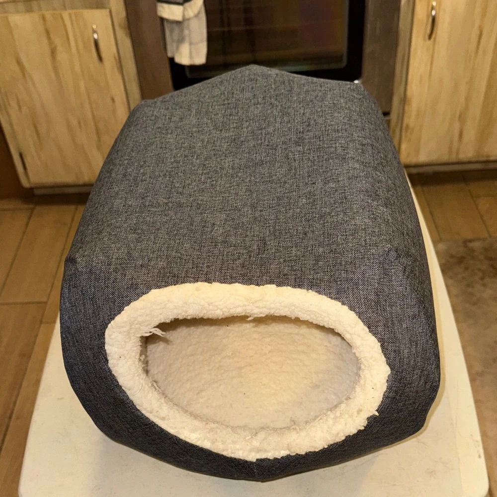 Boots & Barkley Gray x-small Pet Dog Cat Bed Cave
